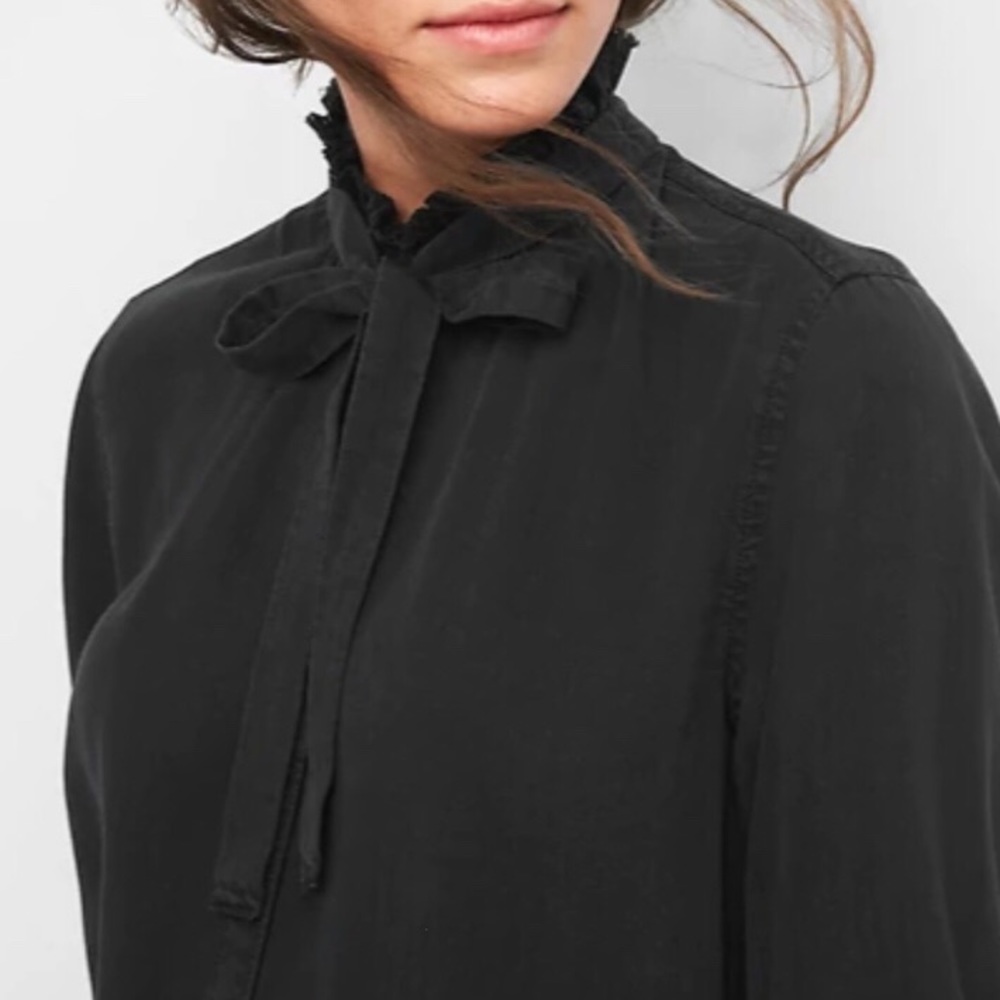 Gap Long Sleeve Tie-Neck Blouse